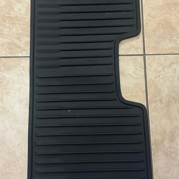 Chevy Equinox All Weather Floor Mats - Picture 4 of 5